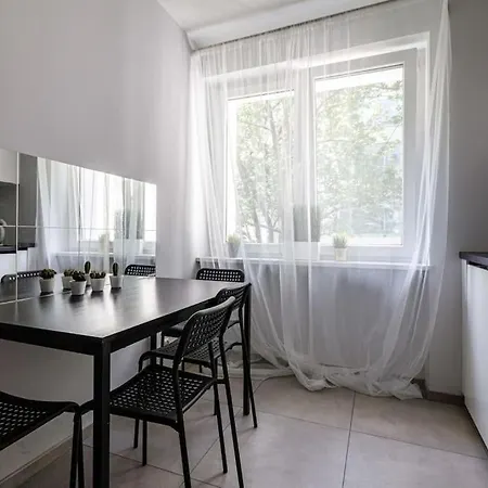 Close- Central - Old Town - Comfortable And Cozy - W3 Apartment *