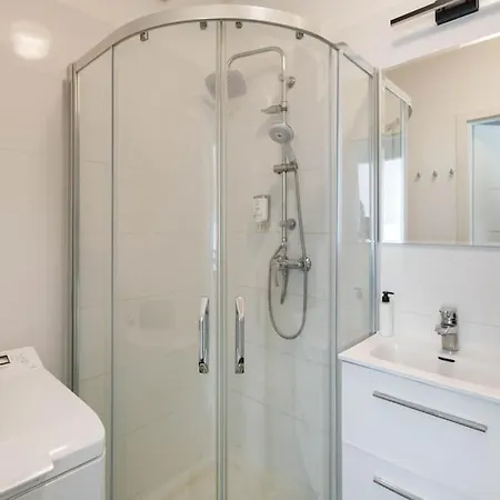 Apartment Close- Central - Old Town - Comfortable And Cozy - W3 *