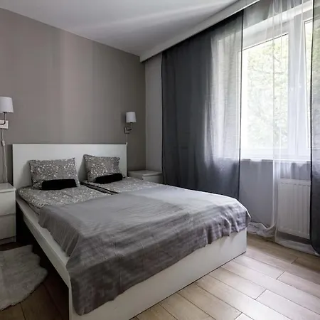 Apartment Close- Central - Old Town - Comfortable And Cozy - W3