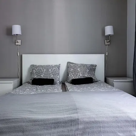 Close- Central - Old Town - Comfortable And Cozy - W3 Apartment *